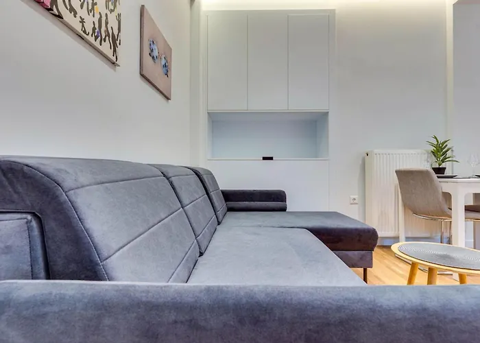 Elegant Flat 5 Walk To Metro Panormou