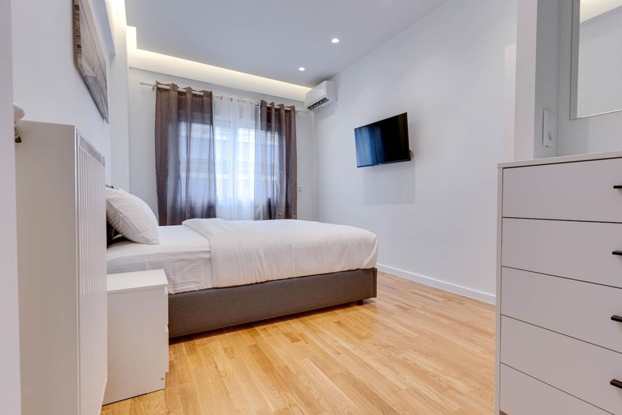 Elegant Flat 5 Walk To Metro Panormou Ateny