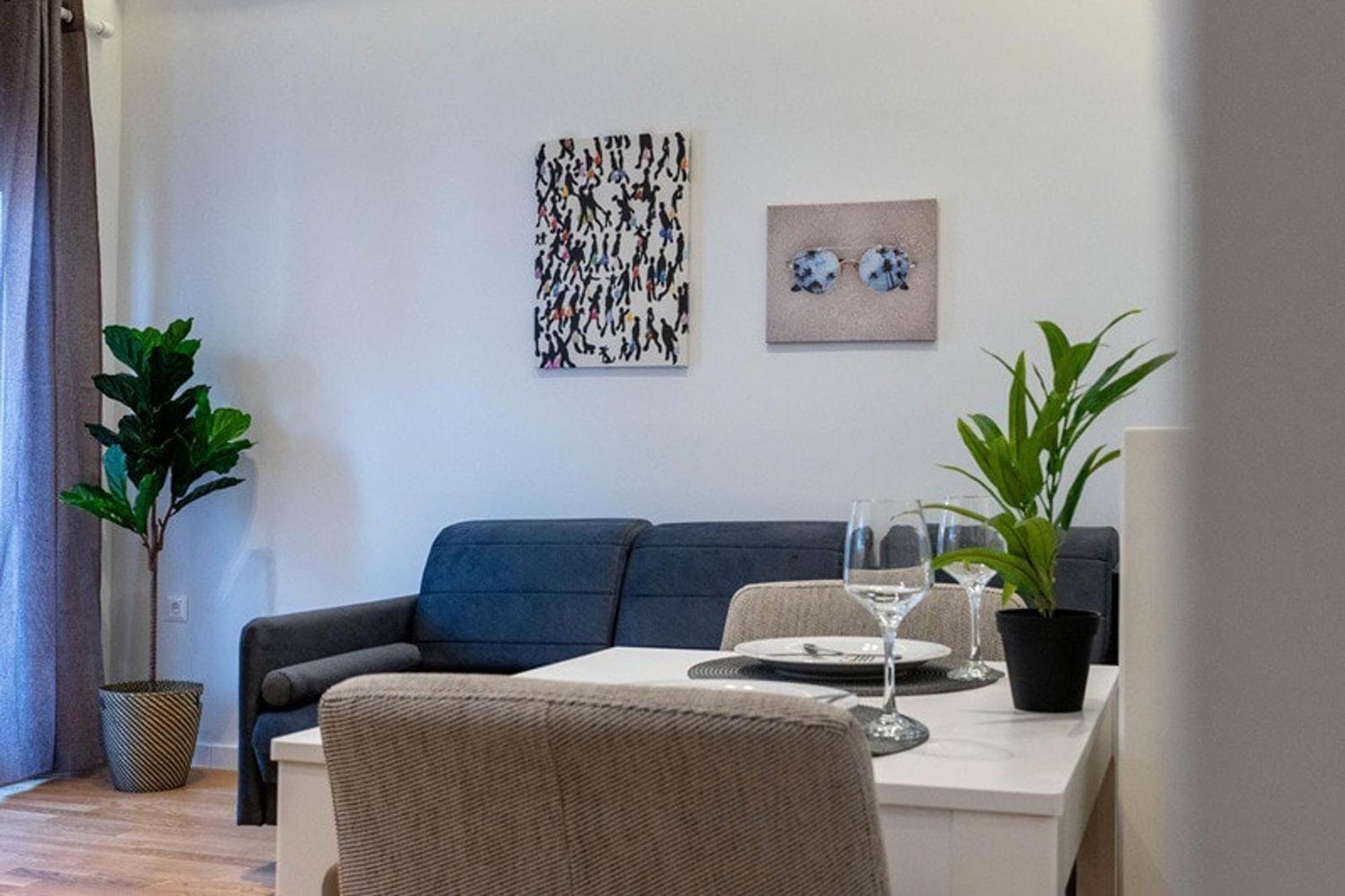 Elegant Flat 5 Walk To Metro Panormou Appartement