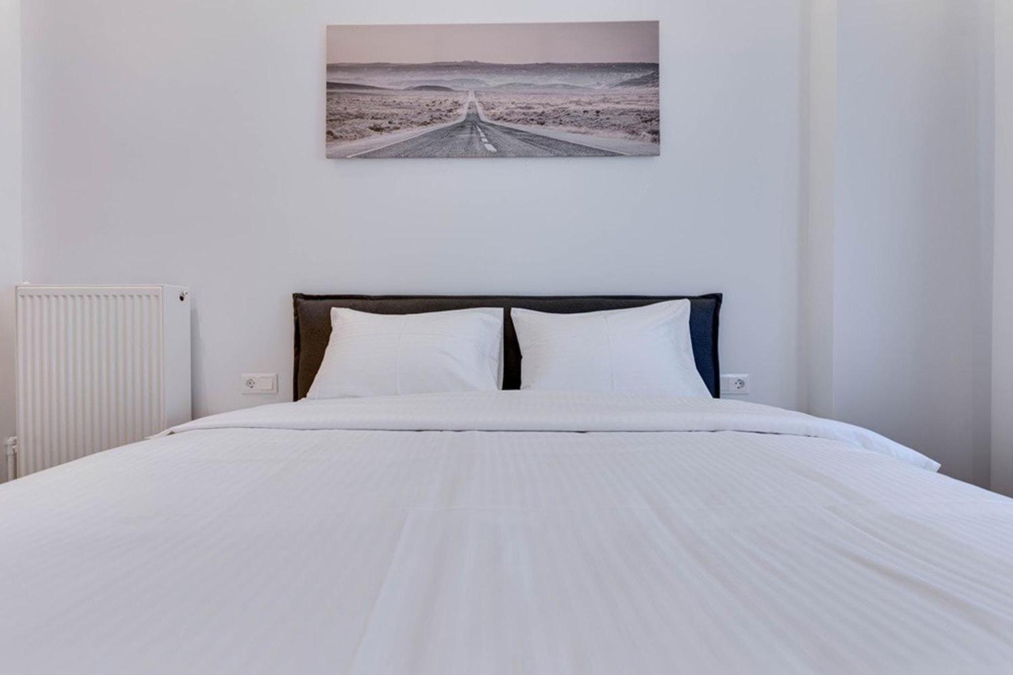 Elegant Flat 5 Walk To Metro Panormou Appartement *